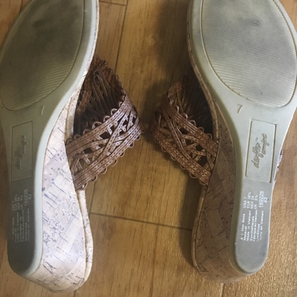 Sandals - Picture 3 of 3